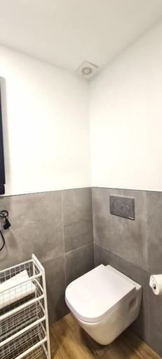 Bathroom 2, Oshun Plaza Castilla, Madrid