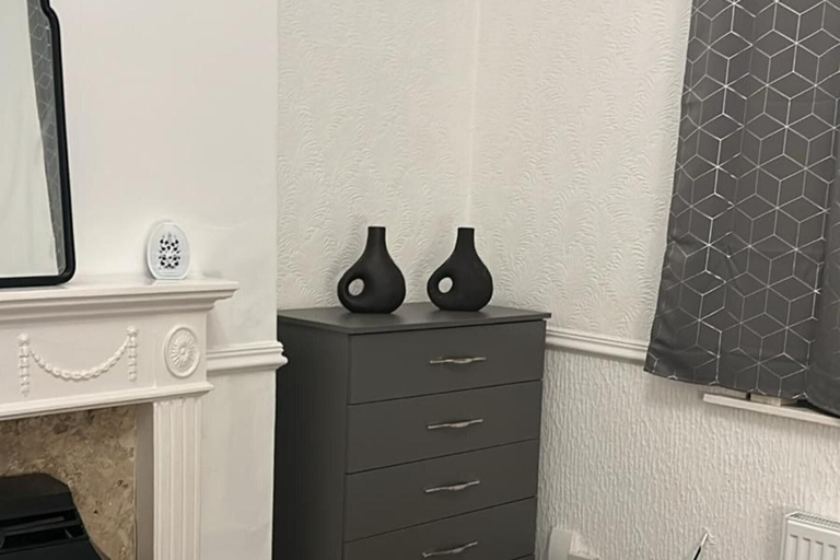 Interior 3, Unwind at Hebburn House-your Serene Retreat Awaits, South Tyneside