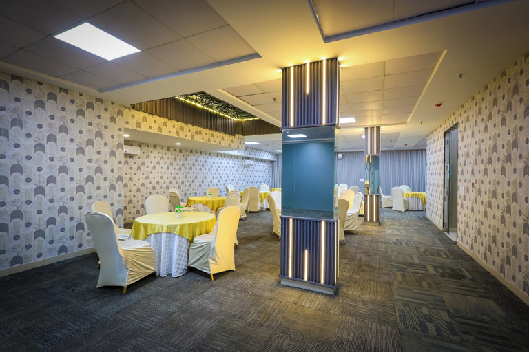 Food & Drinks 5, Nikko Palm Near Huda City Centre, Gurgaon