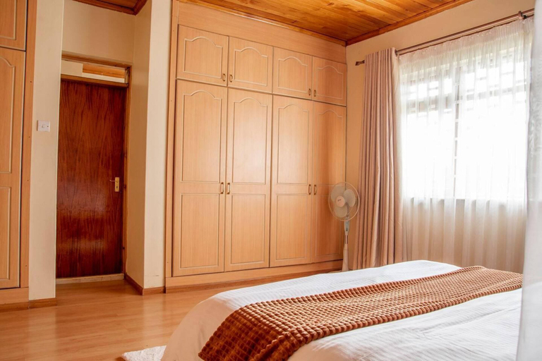 Bedroom 4, United Nations Bluezone Stunning, Spacious Cottage, Roysambu