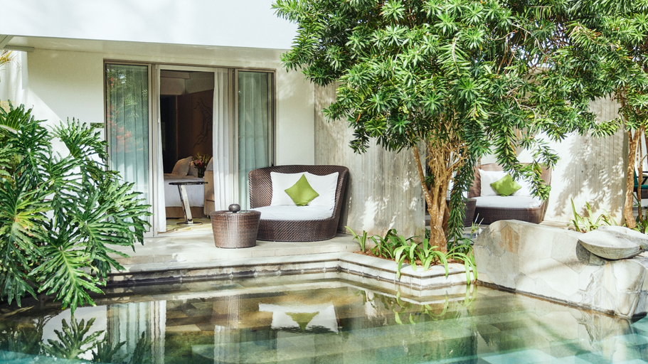 Swimming Pool 25
