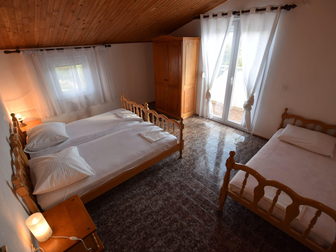 Bedroom 2, Nice apartment with balcony and sea view, Pag