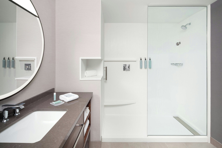 Bathroom 5, Courtyard by Marriott Kodak Sevierville, Sevier