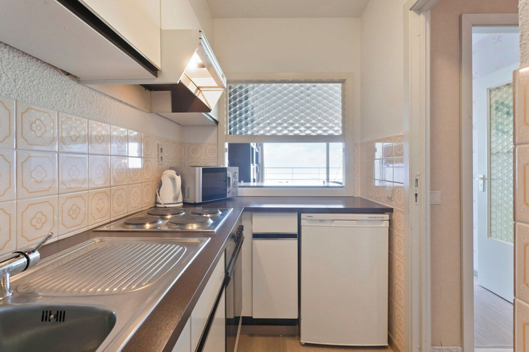 Private kitchen 2, Flat in Blankenberge Near Belgium Pier, West-Vlaanderen