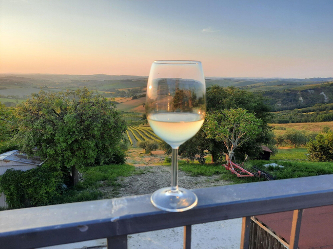 Dining 3, Apartment With Shared Pool, Ancona