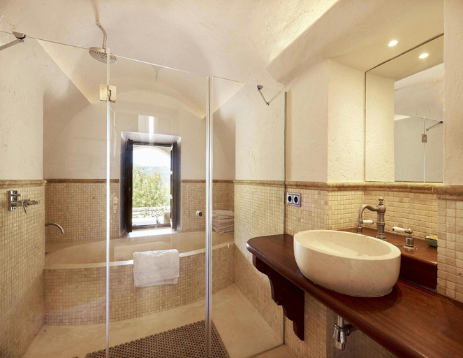 Bathroom, Amazing Villa With Swimming Pool, Alicante