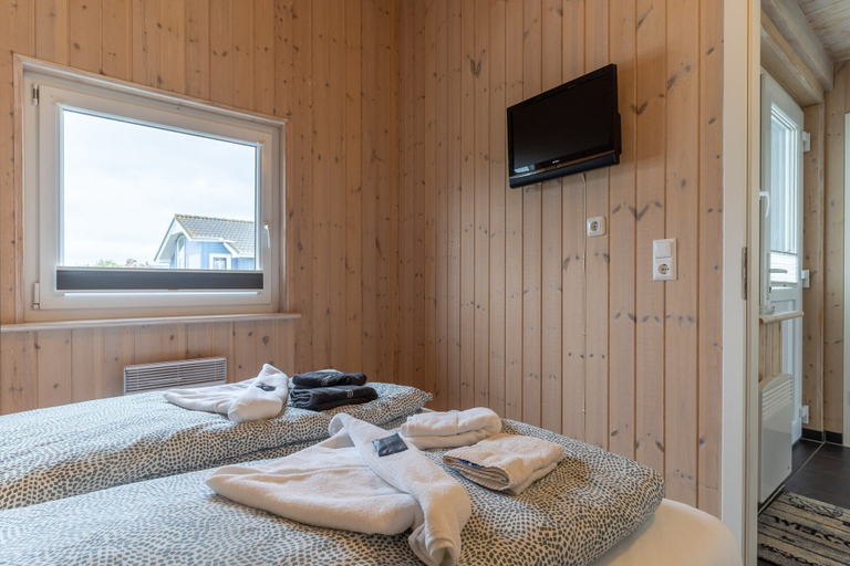 Room 1, Holiday Home by North Sea With Sauna, Dithmarschen