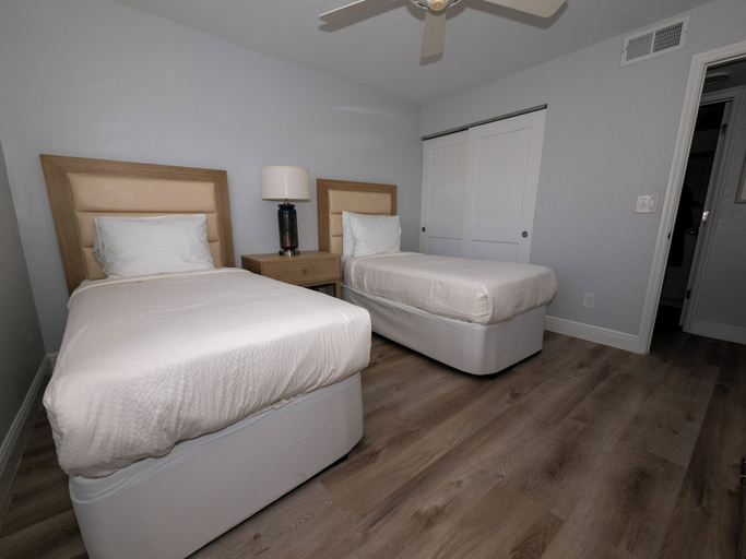 Bedroom 3, Shell Island Beach Club, Lee