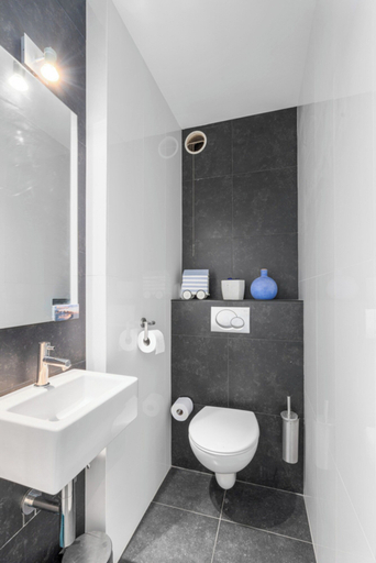 Bathroom 5, Apartment in Blankenberge With Sea Views, West-Vlaanderen