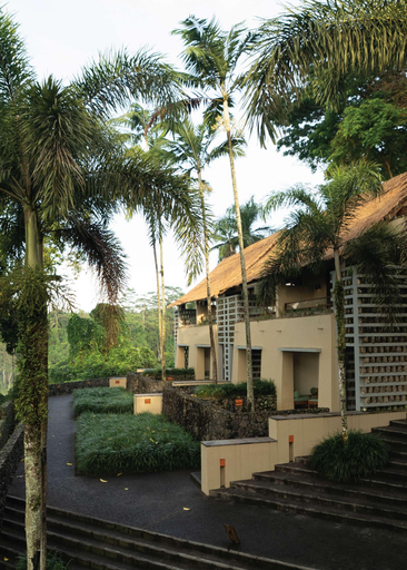 Exterior 9