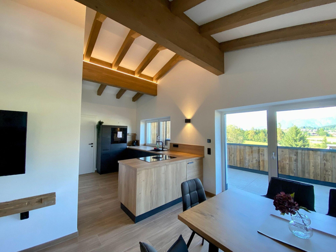 Private kitchen 5, Attic Apartment in Saalfelden Near Ski Slopes, Zell am See