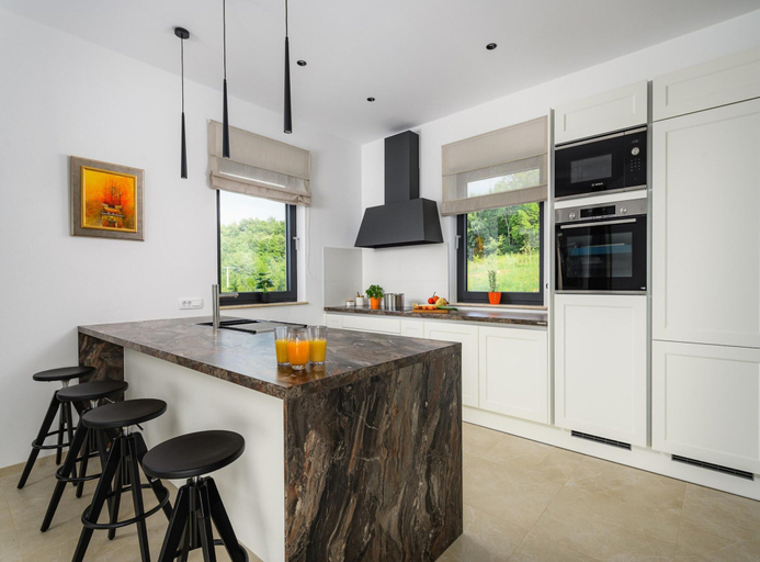Private kitchen 5, Comfortable Villa With Central Heating, Vižinada