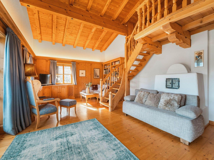 Living area 5, Exclusive Chalet in Kitzbuhel, Kitzbühel