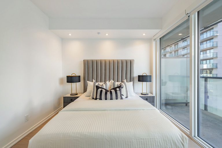 Bedroom 3, Mövenpick Suites - Downtown Toronto, Toronto