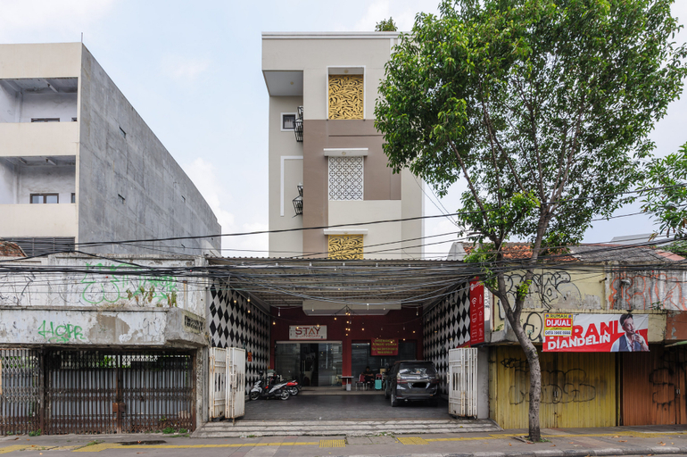 Exterior & Views 2, RedDoorz Syariah @ Jatinegara, East Jakarta