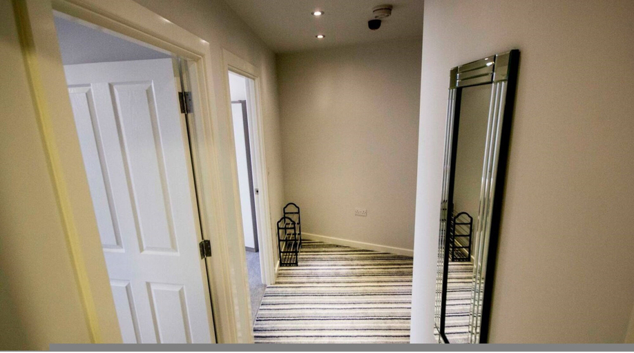 Others 5, Stayzo Self Catering Accommodation 3 -bradford UK, Bradford