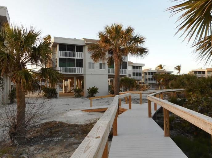 Exterior & Views, Shell Island Beach Club, Lee