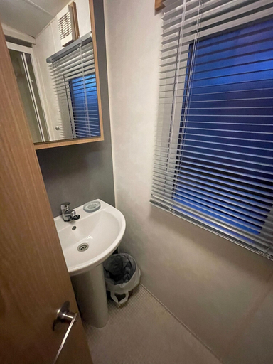 Bathroom 5, 3 Bedroom Caravan - Sleeps 6, Pool & Garden, Denbighshire