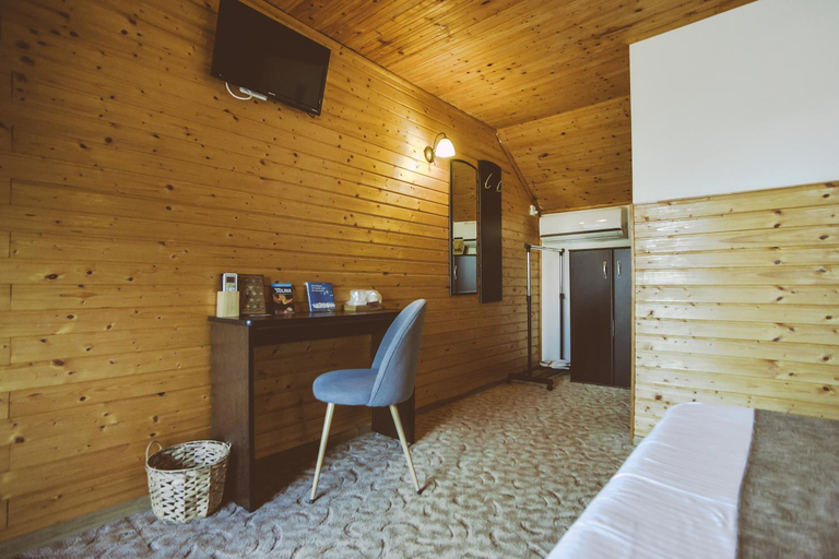 Others 5, Casa Mister, Sulina