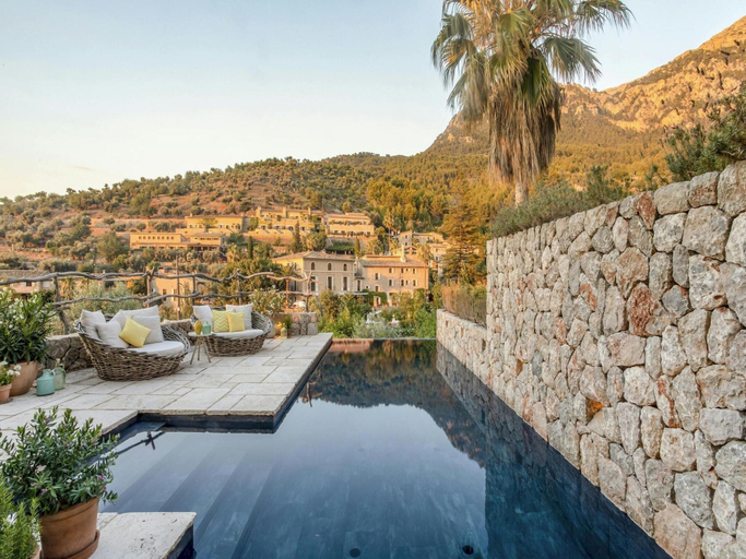 Pool 4, Stylish Holiday Home With Deia Views, Baleares