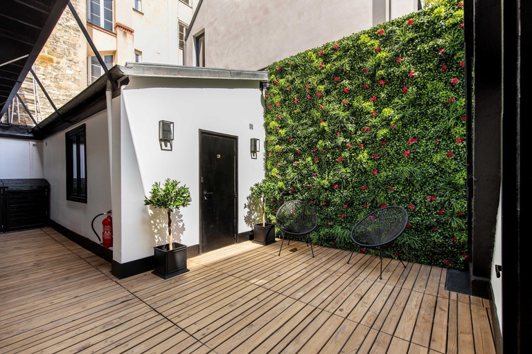 Exterior & Views 2, Cosy Bedroom - Tour Eiffel / Champs de Mars, Paris