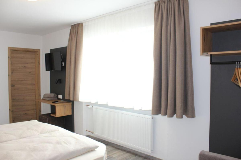 Bedroom 2, Mesnerwirt, Berchtesgadener Land