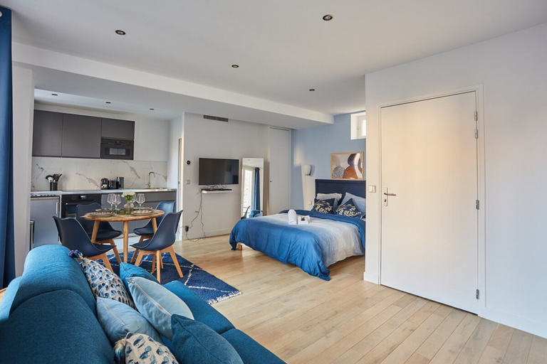 Room 5, Grand Studio Porte Maillot/Arc de Triomphe, Paris