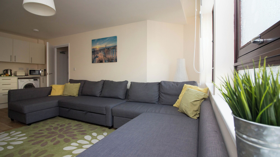 Others 5, Stayzo Castle Point 6 Apartment - Premier Lodge, Southampton