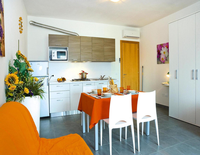 Private kitchen 2, Holiday Flat Galeria Gran Mado in Caorle, Venezia