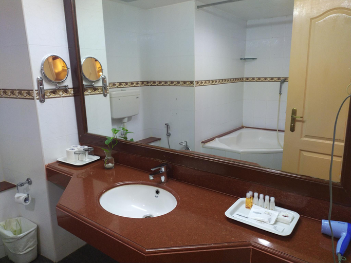 Bathroom 4