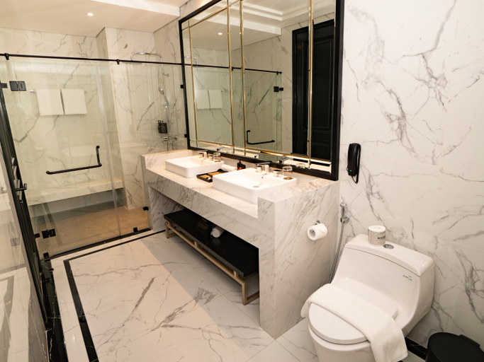 Bathroom 4