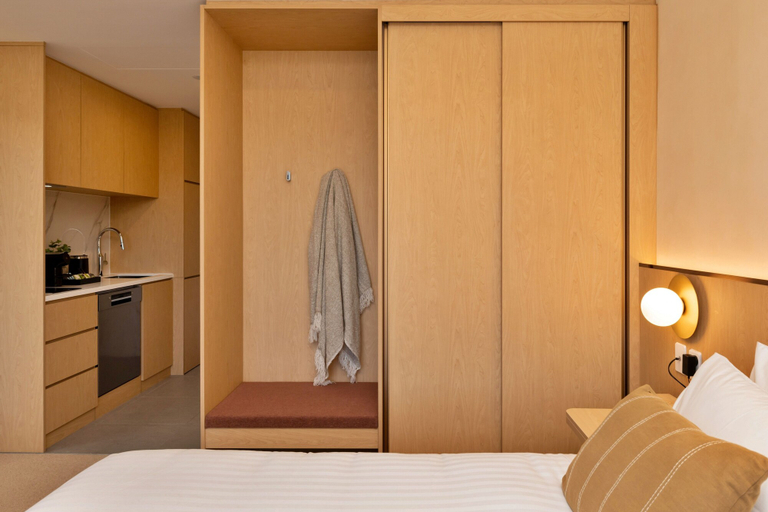 Bedroom 4, Maxim Hotel Auckland, Waitakere