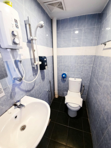 Bathroom 26