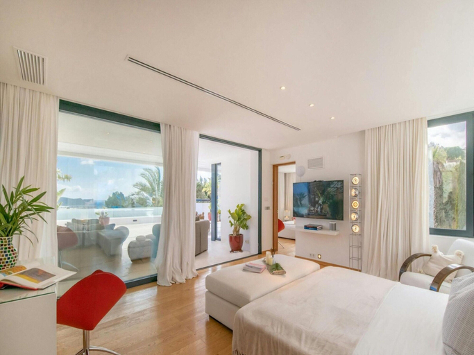 Room 5, Villa With Multiple Outdoor Terrace, Baleares