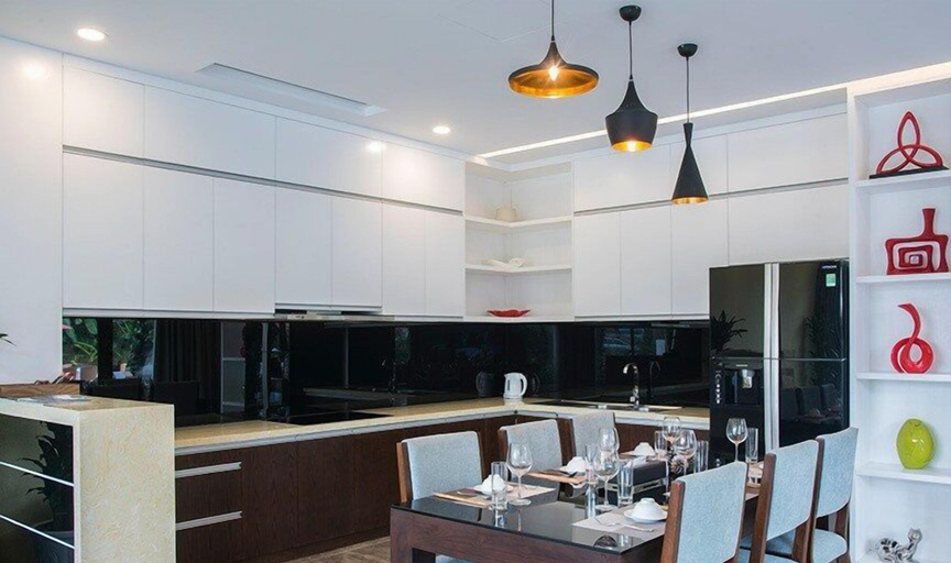 Dining Room 17