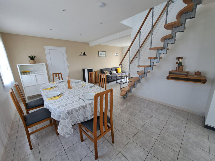 Others 3, Comfortable Holiday Home Near the Beach, Finistère