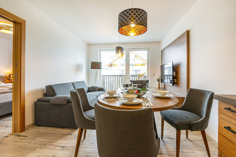 Dining 5, Apartment Near Schlossalmbahn I Lift, Sankt Johann im Pongau