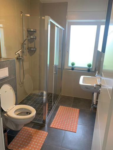 Bathroom 2, CityApartment Platinum mit Balkon bzw,Terrasse, Bielefeld