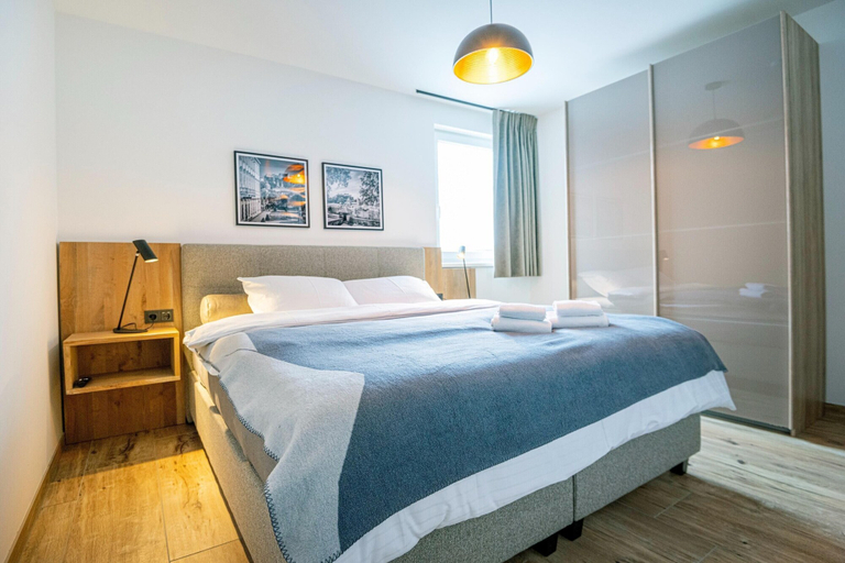 Room 2, Apartment in Salzburg Near Schlossalmbahn I, Sankt Johann im Pongau