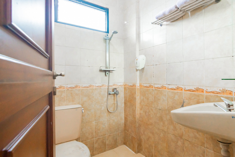 Bathroom 3