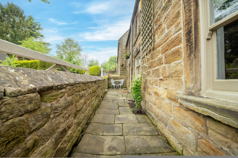 Room 2, Host Stay Well Farm Cottage, Derbyshire