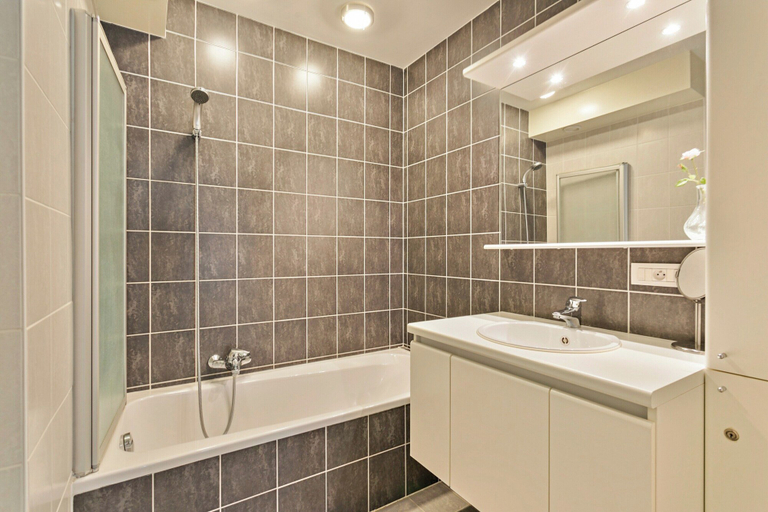 Bathroom 5, Flat in Blankenberge With Ocean Views, West-Vlaanderen