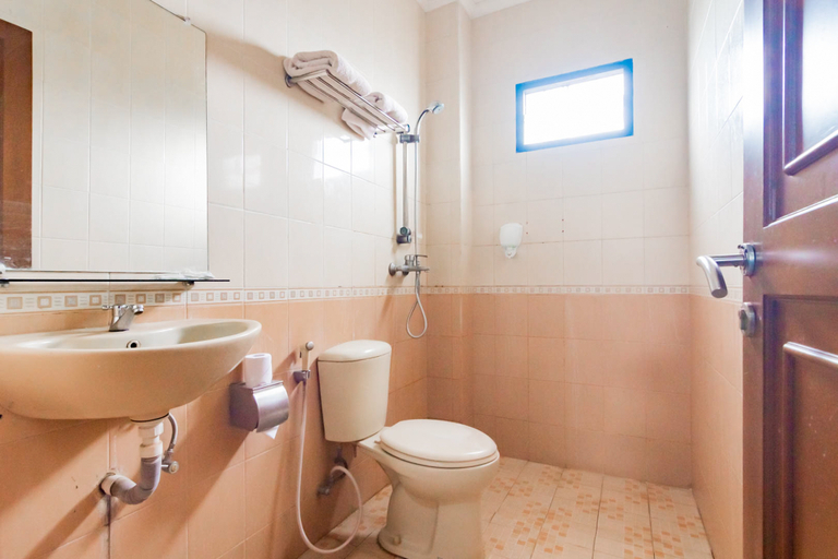 Bathroom 5