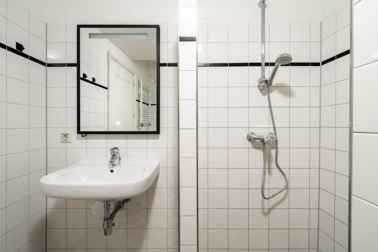 Bathroom 3, Amsterdam Centre Harbour Apartments, Amsterdam