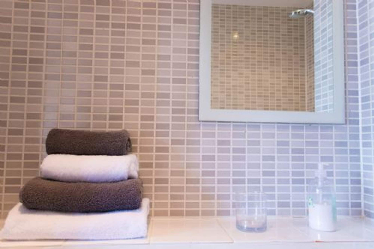 Room 4, Host Stay Apartment 3 York Terrace, Norfolk
