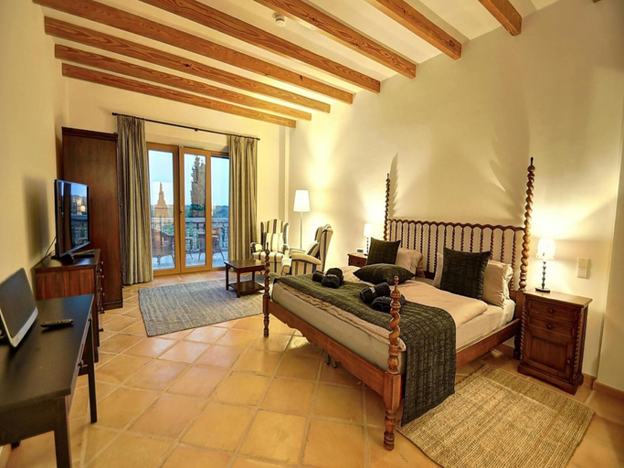Room 4, Exquisite Villa With Views, Baleares