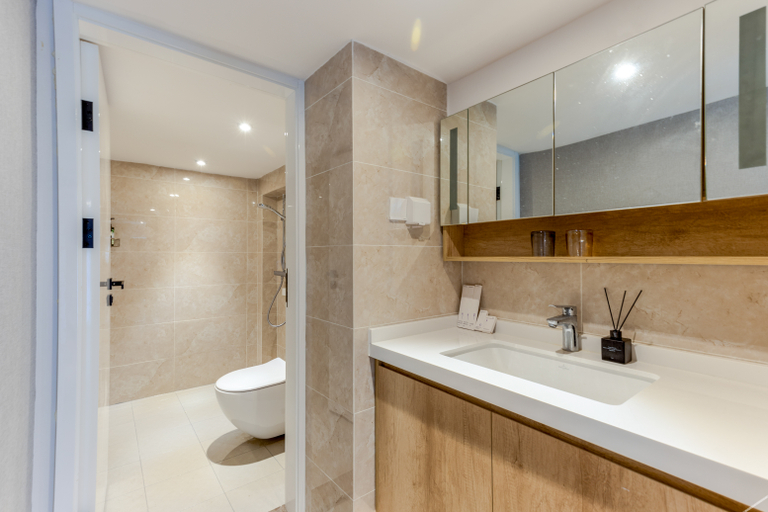 Bathroom 3, EMMERICH KÁLMÁN International Apartment (Guangzhou Vankeli store), Guangzhou
