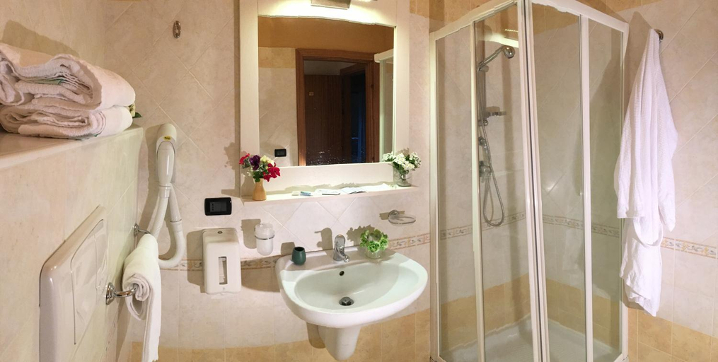 Bathroom 2