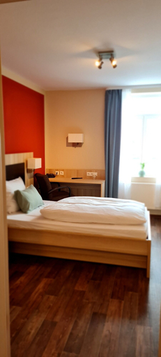 Bedroom 5, Hotel Pflug, Rottweil