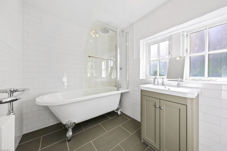 Room 3, Host Stay Bradley House, Derbyshire